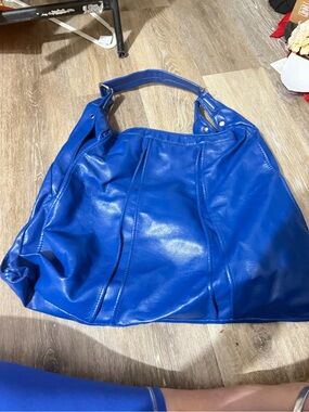 Blue Women's Everyday Shoulder Bag - Stylish Tote